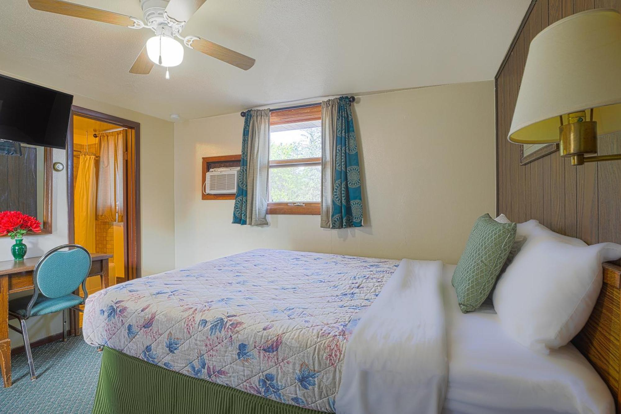 Love Hotels Silver Street By Oyo At Hurley Wi Exterior foto